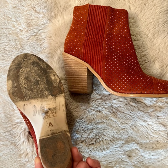 Anthropologie Gold Studded Suede Chelsea Boot - Picture 3 of 6